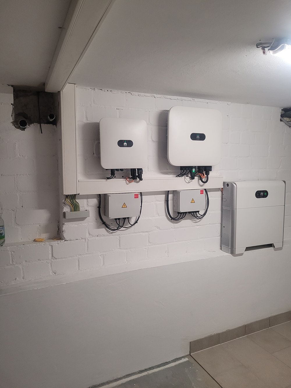 Elektroinstallation an der Wand | Kabelverlegung in Bielefeld